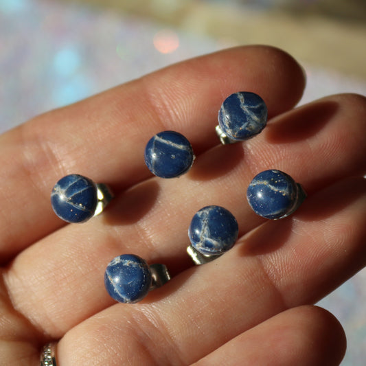 Boucles d'oreilles Sodalite dorée