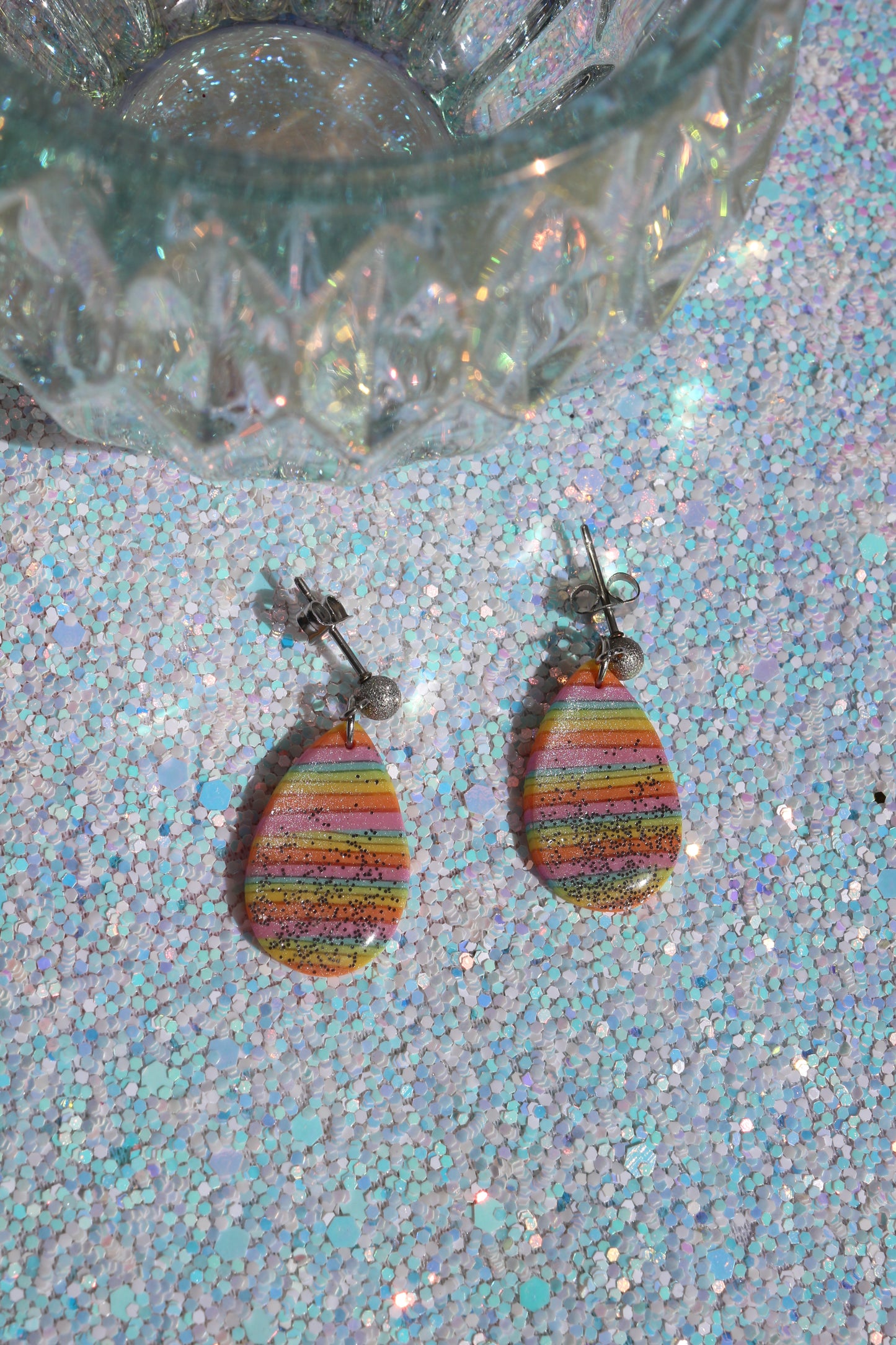 Boucles d'oreilles Lou - Arc-en-ciel pailleté