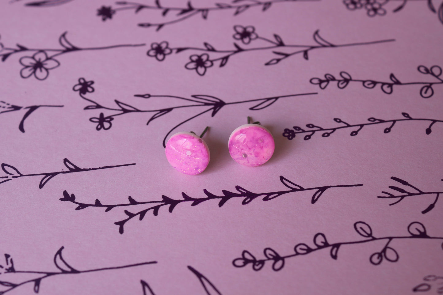 Boucles d'oreilles Brume rose - 1cm